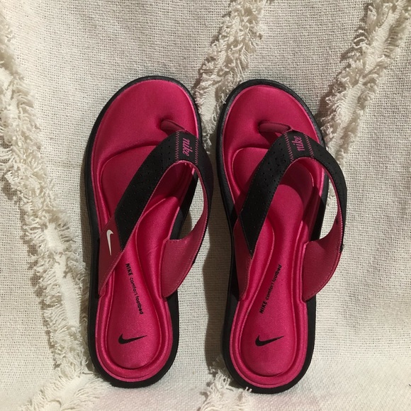 nike slippers comfort footbed